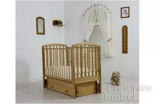 Детская кроватка с маятником Дашенька
