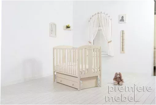 Детская кроватка с маятником Диана New