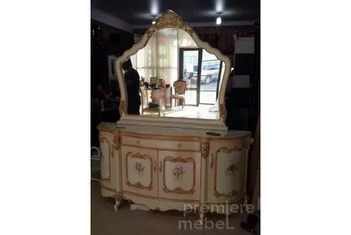 Комод гостинный с зеркалом