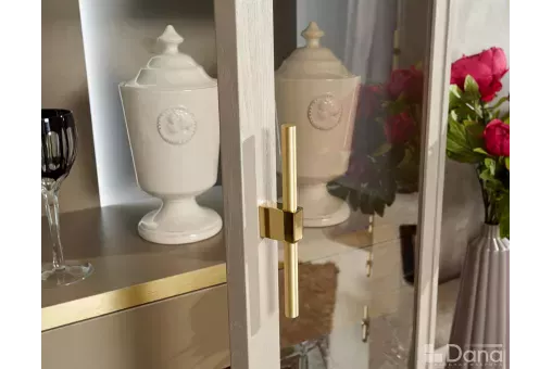 Витрина Palmari P1370 без зеркала на металлических опорах