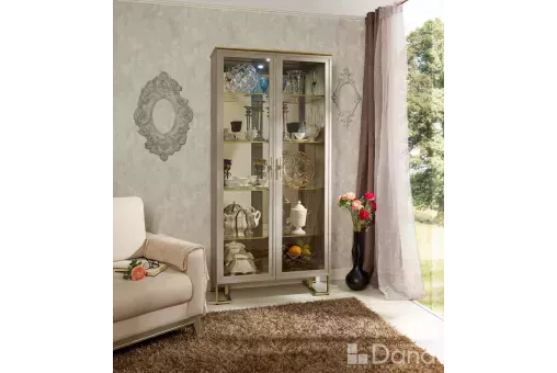 Витрина Pаlmari P1310 на металлических опорах