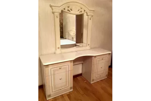 Зеркало Рома