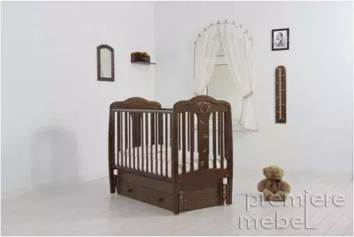 Детская кроватка с маятником Мишель