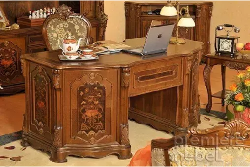 Рабочий кабинет Юлиана 